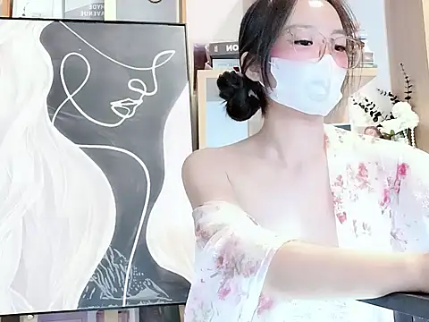 Lush-Office's cam snapshot