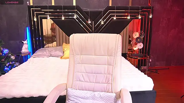 VelvetLuck's cam snapshot