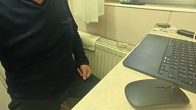 TARKAN1 live sex cam