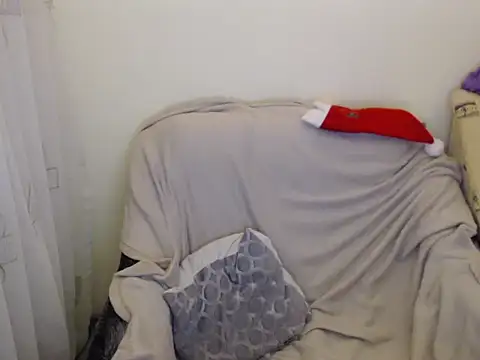 Emmatoo live sex cam