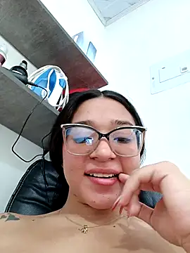 -VICKKY live sex cam