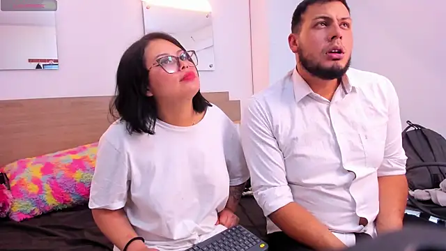 Mike_N_Gaby's cam snapshot