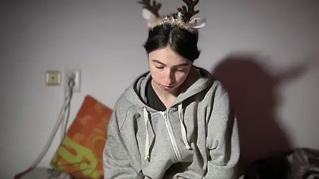 Aphr0ditee's cam snapshot