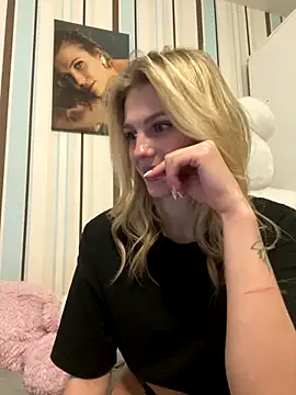 My_Hotgirl's cam snapshot