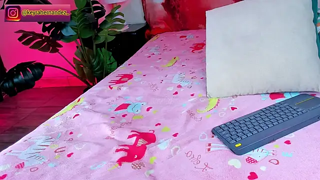 Esmeralda_h live sex cam