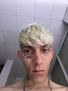 KinkyLatinCock's cam snapshot