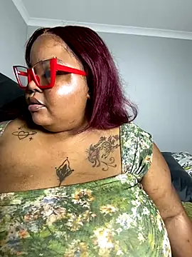 MissLola27 live sex cam