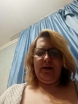 Forest-Lady live sex cam