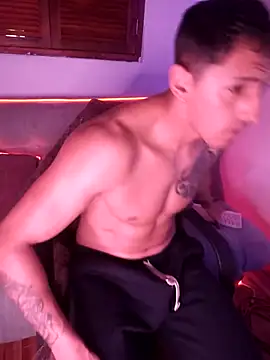 Joylopez_fit's cam snapshot