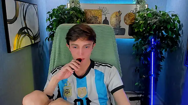 John_Weasley's cam snapshot