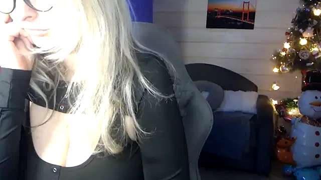 RubiLakros's cam snapshot