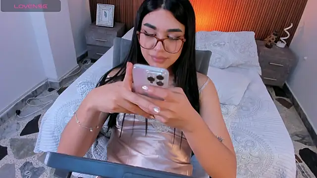 RoseCassie live sex cam