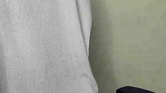 Naina_For_You live sex cam