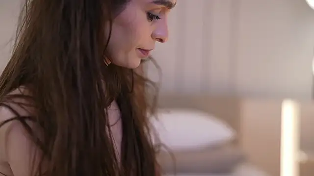 DoviaClaire live sex cam