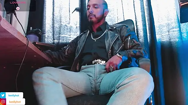 KenllyH live sex cam