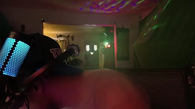 MasterDaddyCool's cam snapshot