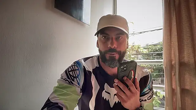 romeolovedark's cam snapshot