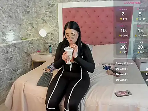 _Nikky_hearts's cam snapshot