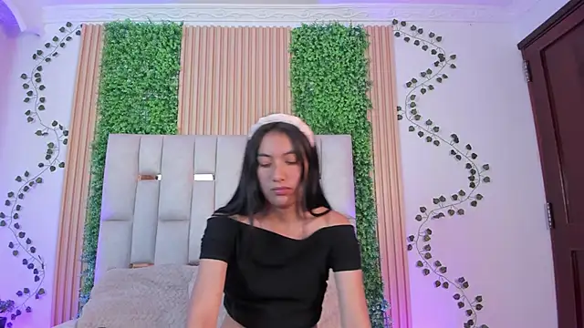 Emma_Nm's cam snapshot