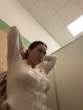 Holly_Play's cam snapshot