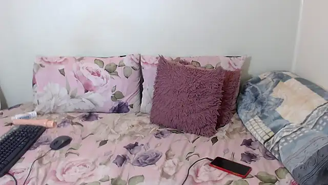 CuteHoney92's cam snapshot