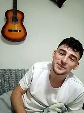 Yasinyasin7 live sex cam