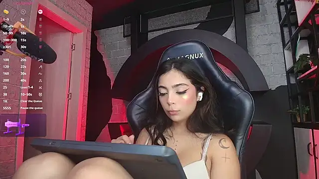 RoousseGil's cam snapshot