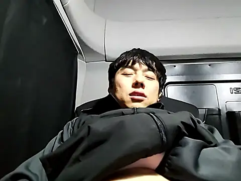 whitebriefboy's cam snapshot