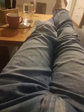 french_male_whore@xh's cam snapshot