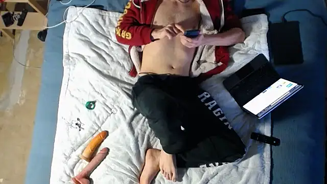 Just2Try's cam snapshot