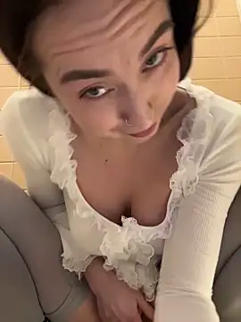 Holly_Play live sex cam