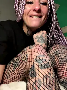 BlazyKitsune- live sex cam