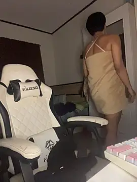 Plaxtique live sex cam