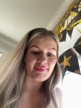 LoveShae_'s cam snapshot