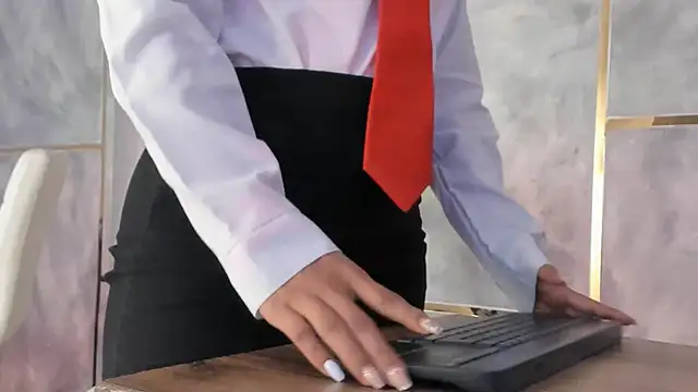 Ellaochoa live sex cam