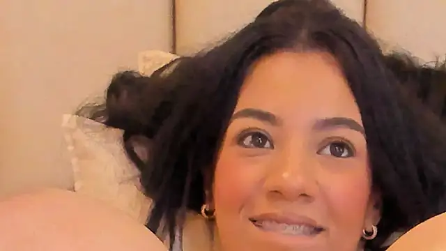 IvannaClaire live sex cam