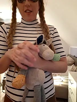 NaughtyCatgirl's cam snapshot