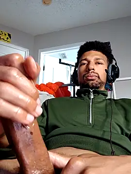 BigPrettyDick777 live sex cam