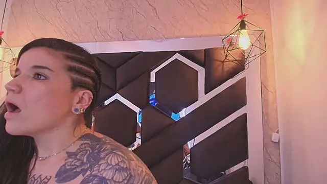 cataleya_sambrano's cam snapshot