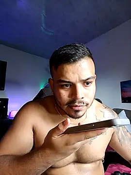 Naughty_Charly's cam snapshot