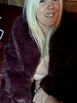 Bouncy-Bella28X's cam snapshot