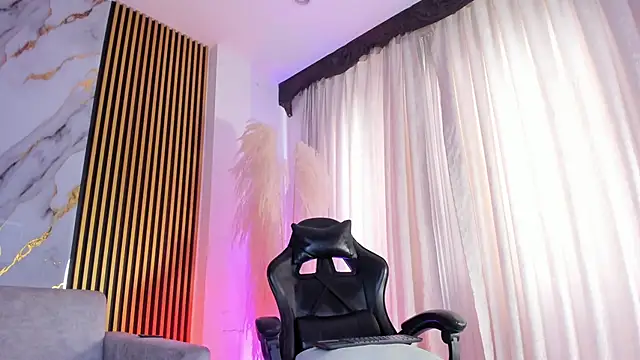 JulienSaint live sex cam