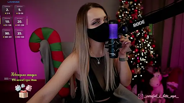 careful_i_bite_nya live sex cam