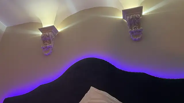 MiaDavis21's cam snapshot