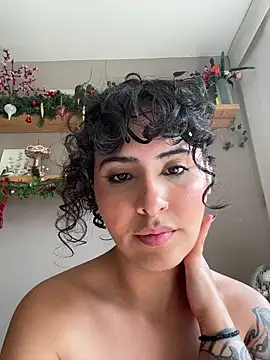 SugarTroubl33 live sex cam