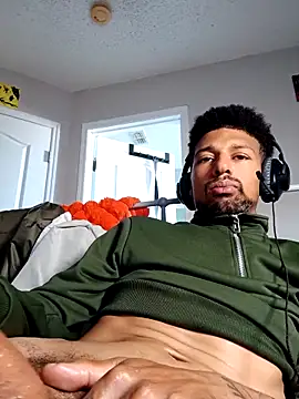 BigPrettyDick777 live sex cam