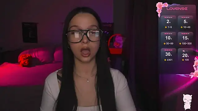 BabyMooon's cam snapshot