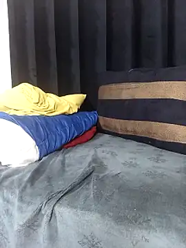 CurveyChocClitX5's cam snapshot