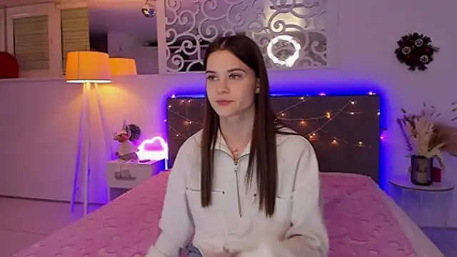 LuisaClover's cam snapshot