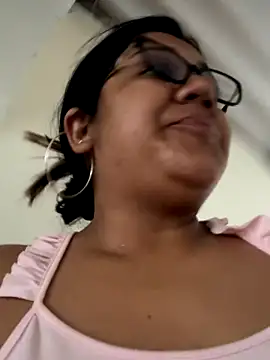 AlexisAndMartina3 live sex cam